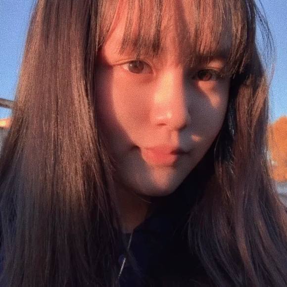 Meet your Posher, Fern - Picture 1 of 1